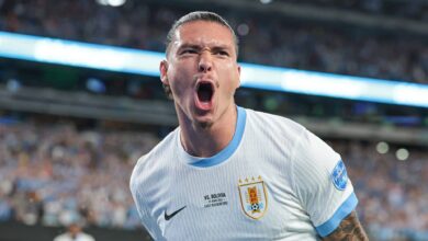 Darwin Núñez iguala recorde de quase 100 anos em goleada do Uruguai