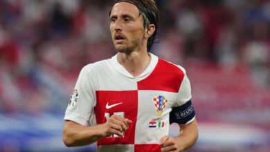 Desolado com tropeço na Euro, Modric responde sobre aposentadoria da Croácia
